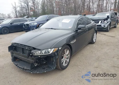 2019 Jaguar Xe 25T Premium из США, поврежденный, VIN SAJAD4FX1KCP49252